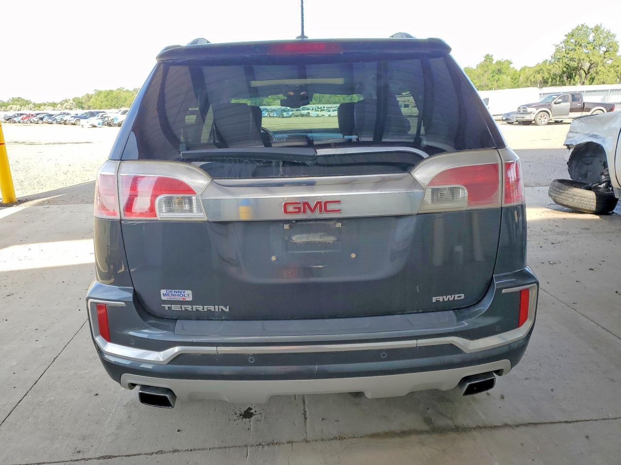 2017 GMC Terrain Denali - Фото 6