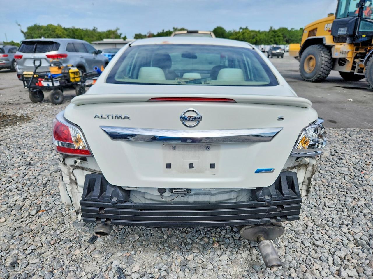 2014 Nissan Altima 2.5 S - Фото 6