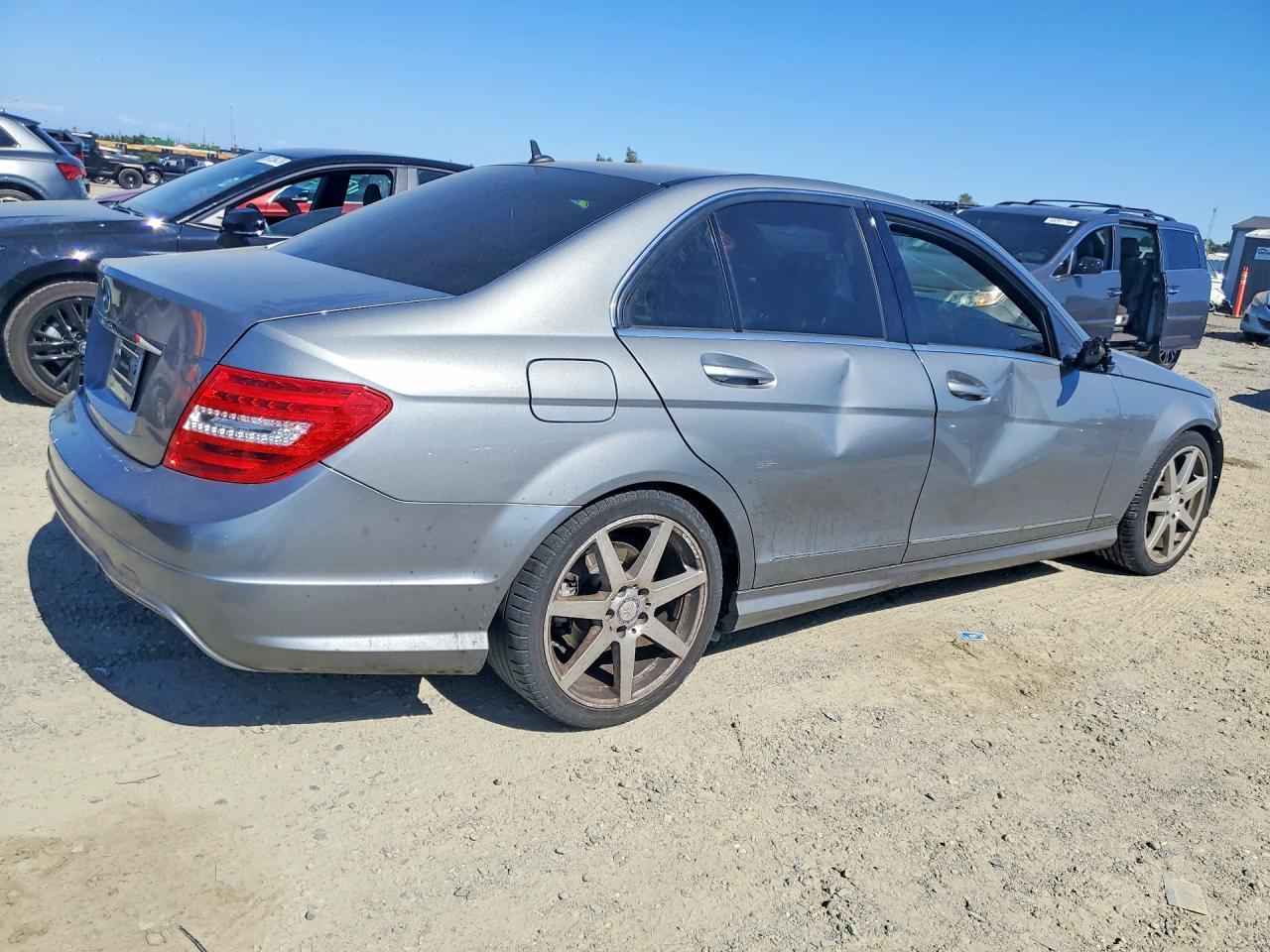2013 Mercedes-Benz C 250 - Image 3