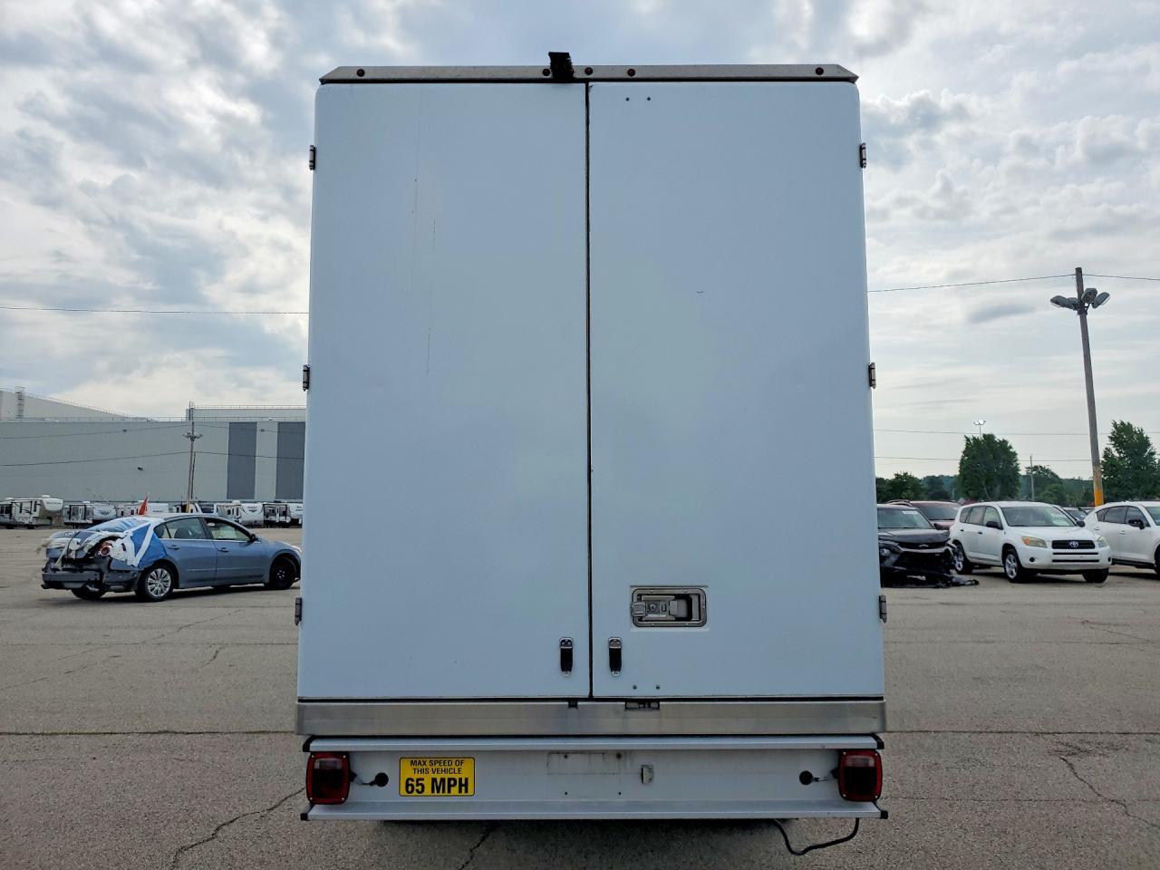 2020 Ford Transit Delivery Truck - Фото 6