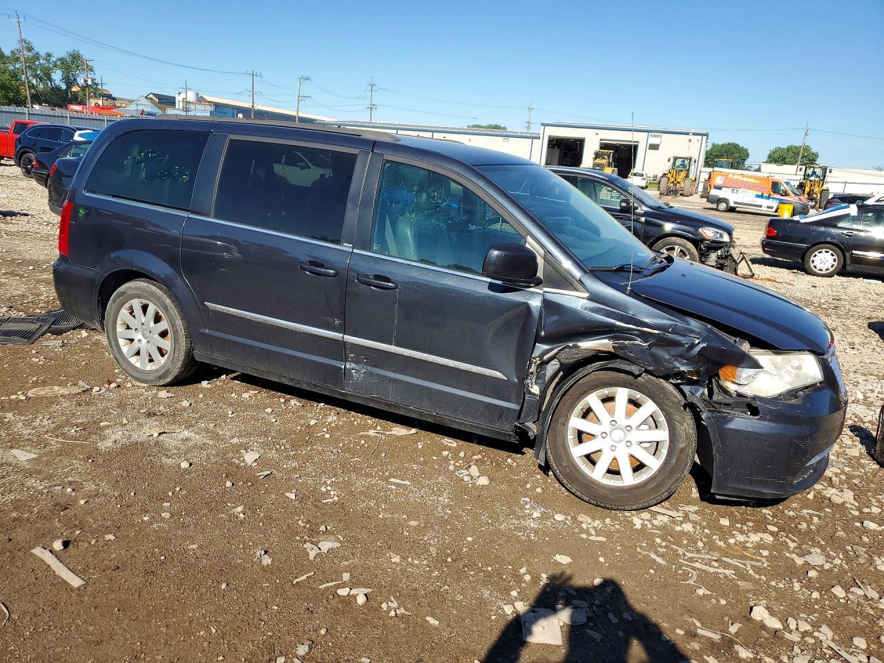 2014 Chrysler Town & Country Touring - Фото 4