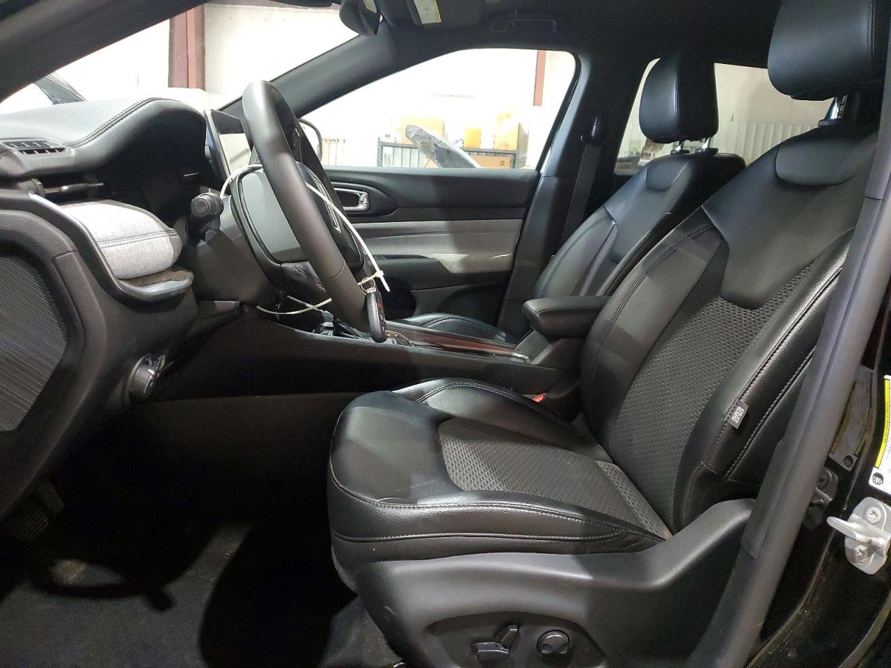 2023 Jeep Compass Latitude - Image 7