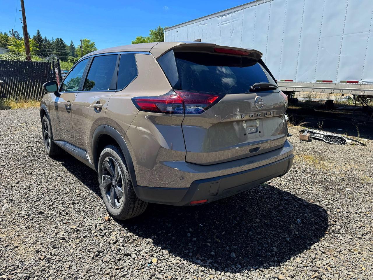 2025 Nissan Rogue Sv - Фото 3
