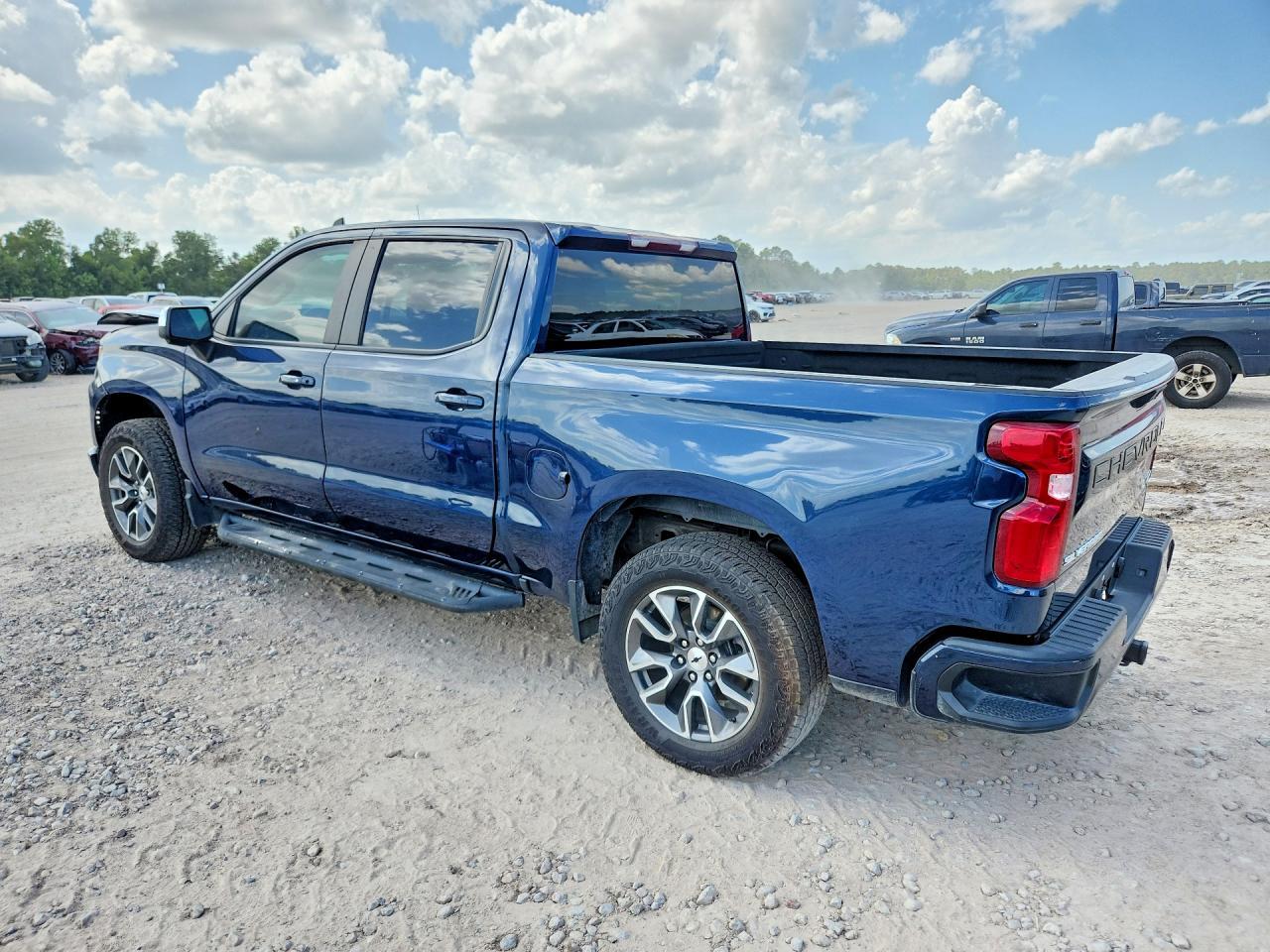 2022 Chevrolet Silverado C1500 Rst - Фото 2