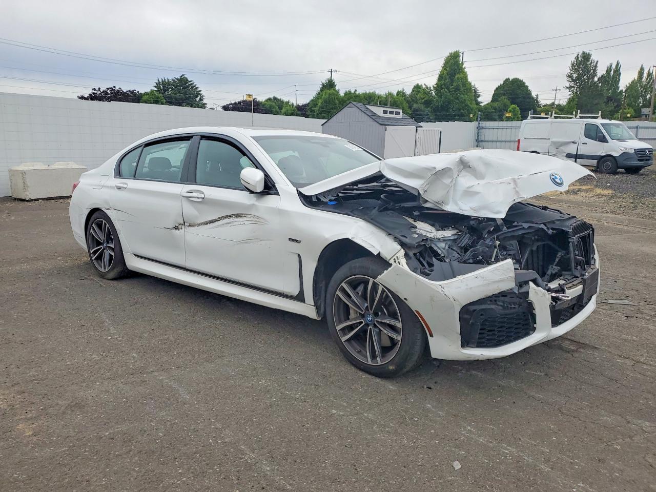 2022 BMW 745Xe - Фото 4