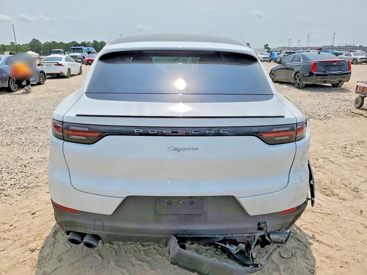 2021 Porsche Cayenne Coupe - Image 6