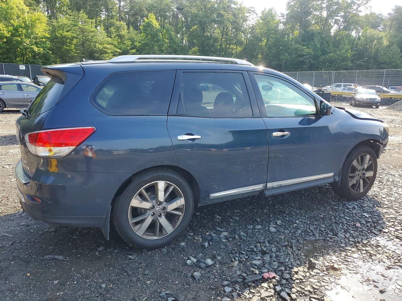 2013 Nissan Pathfinder S - Фото 3