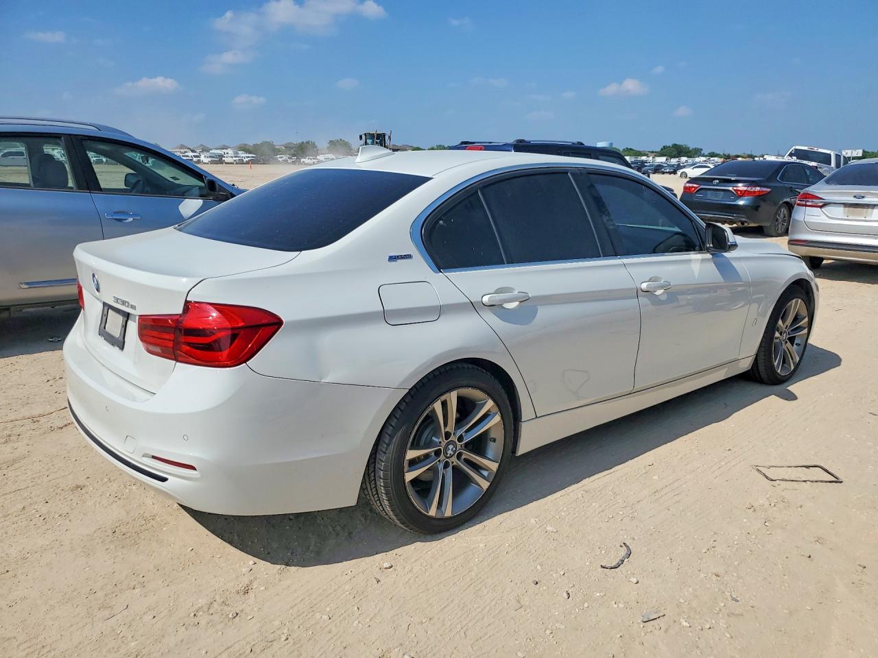 2017 BMW 328I 4Dr - Image 3