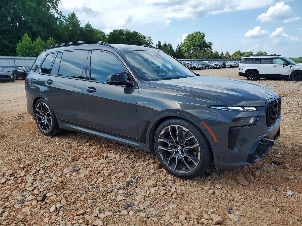 2024 BMW X7 M60I - Фото 4