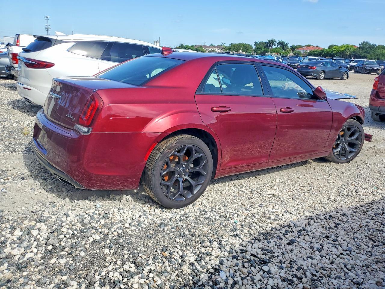 2019 Chrysler 300 S - Image 3