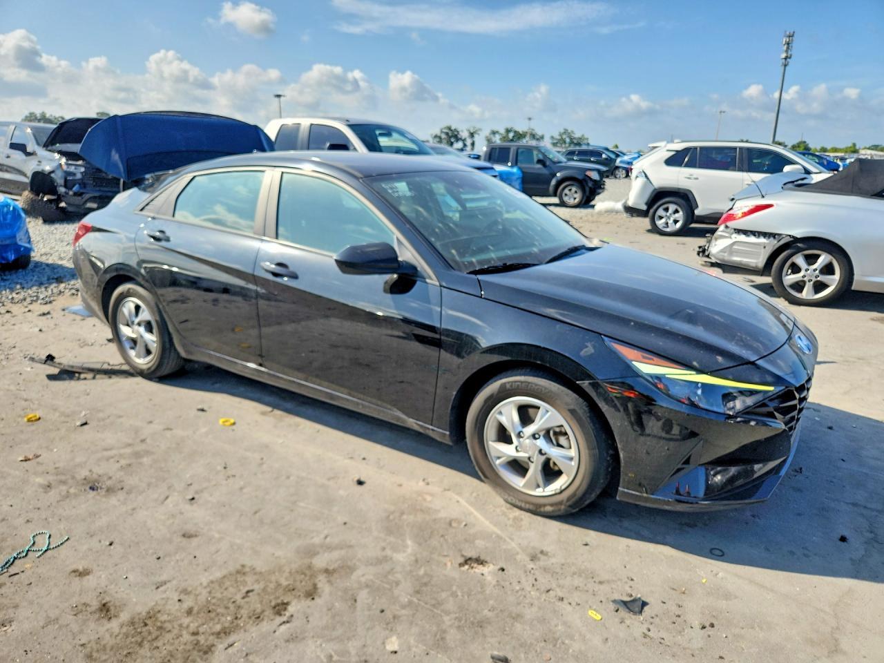 2022 Hyundai Elantra Se - Фото 4