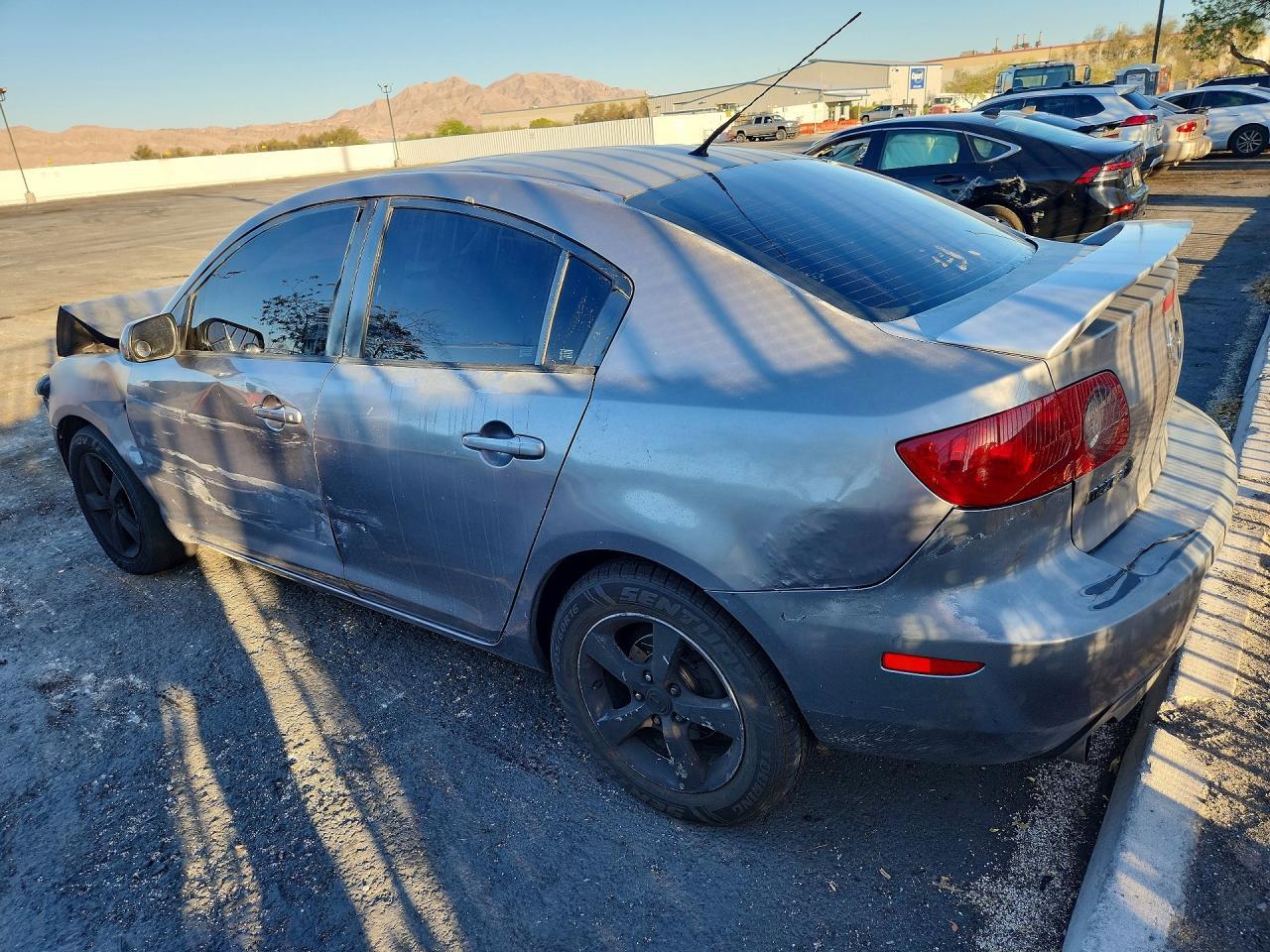 2006 Mazda 3 I - Фото 2