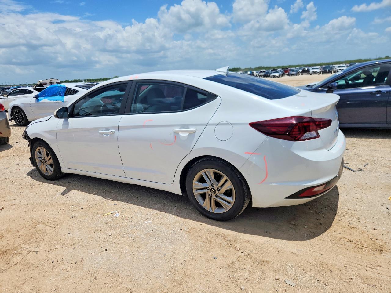 2019 Hyundai Elantra Sel - Фото 2