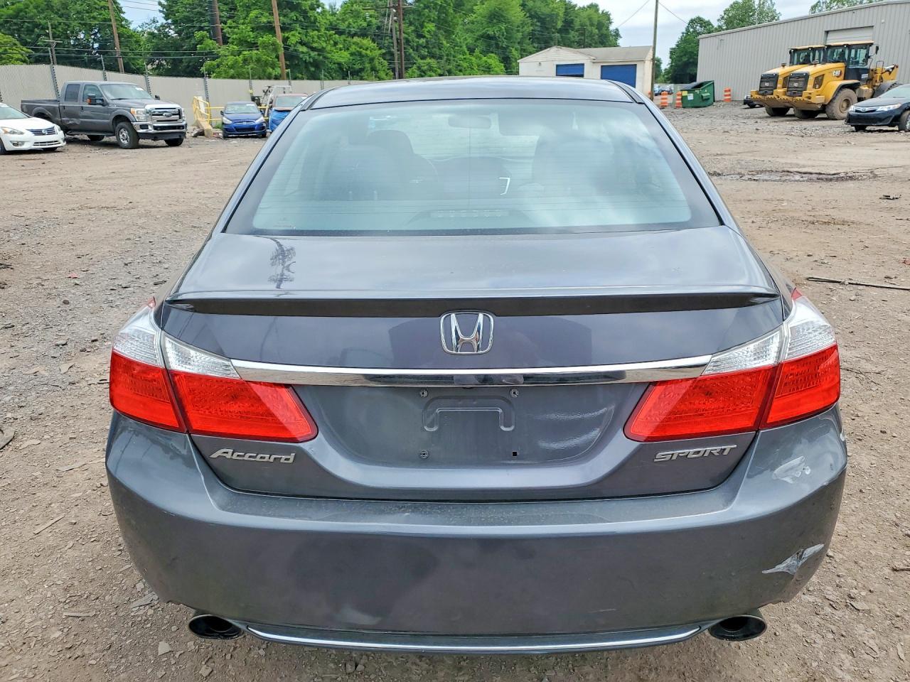 2014 Honda Accord Sport - Image 6