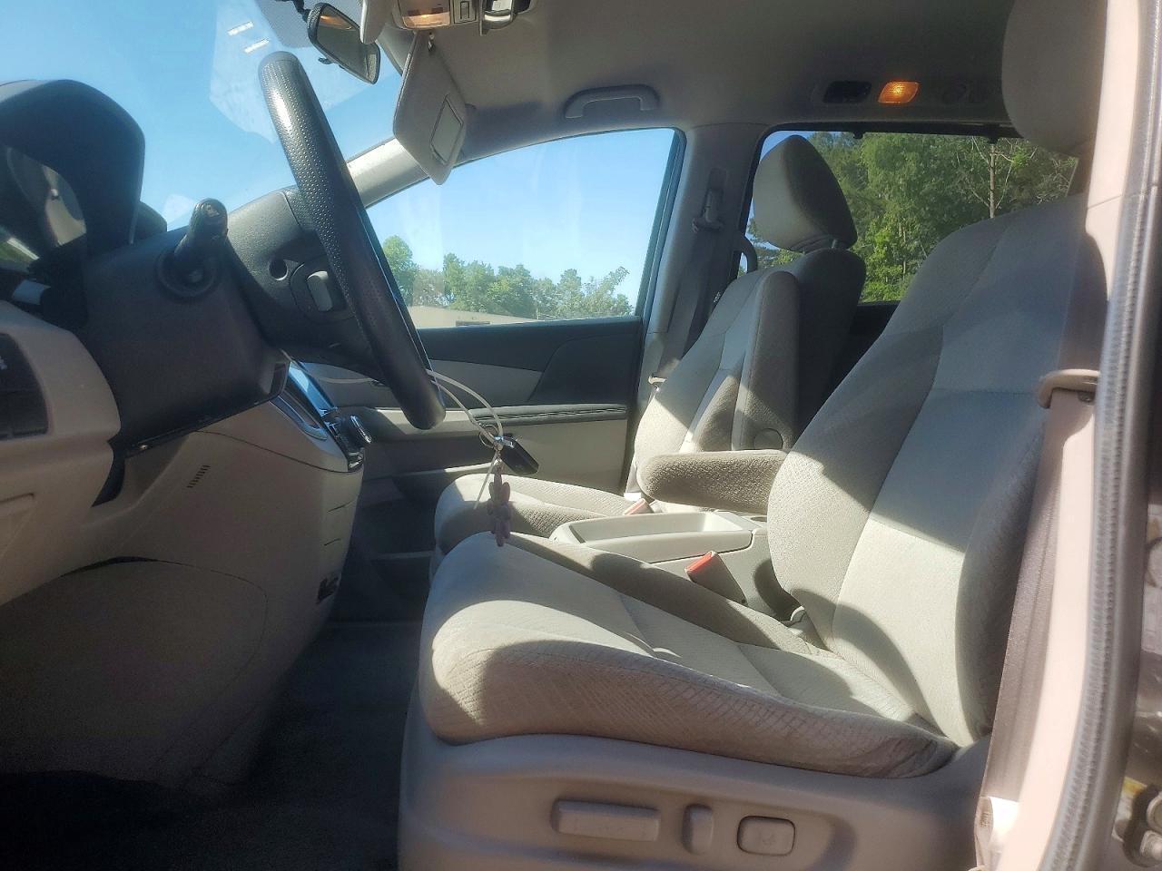 2014 Honda Odyssey Ex - Image 7