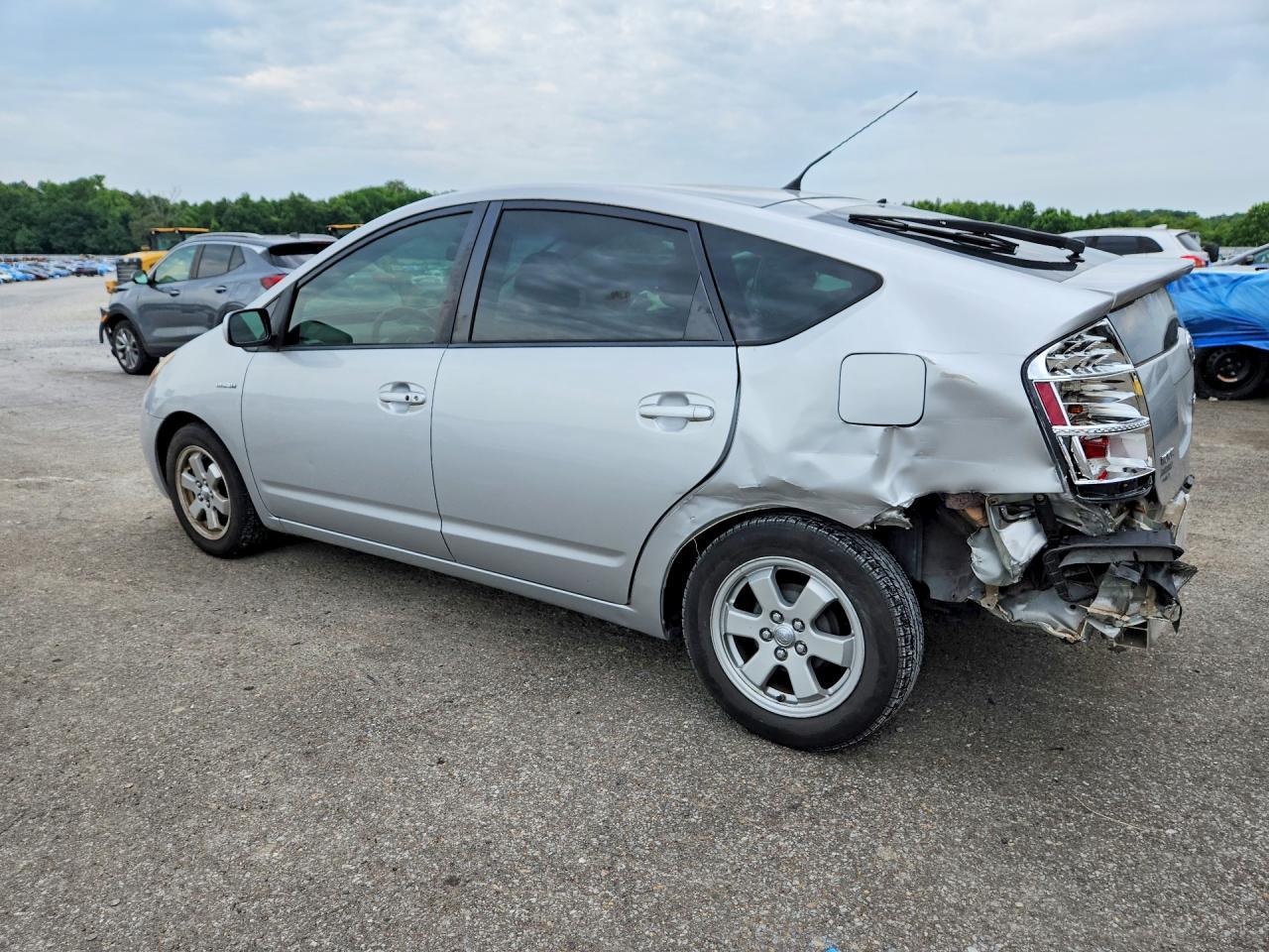 2007 Toyota Prius Base - Фото 2