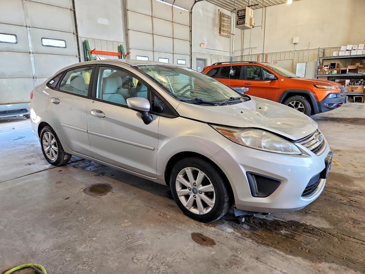 2011 Ford Fiesta Se - Image 4