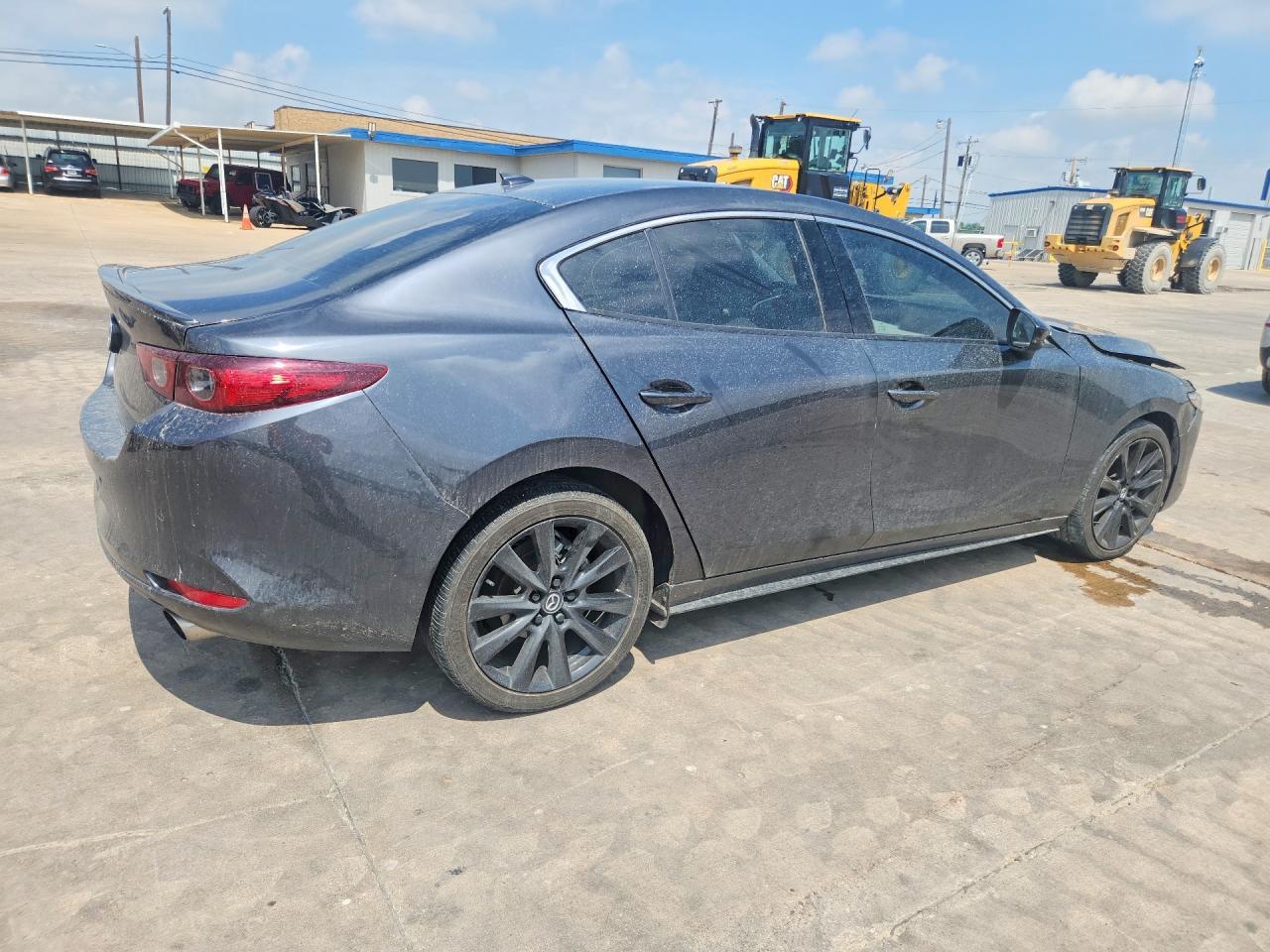 2023 Mazda 3 Premium Plus - Image 3