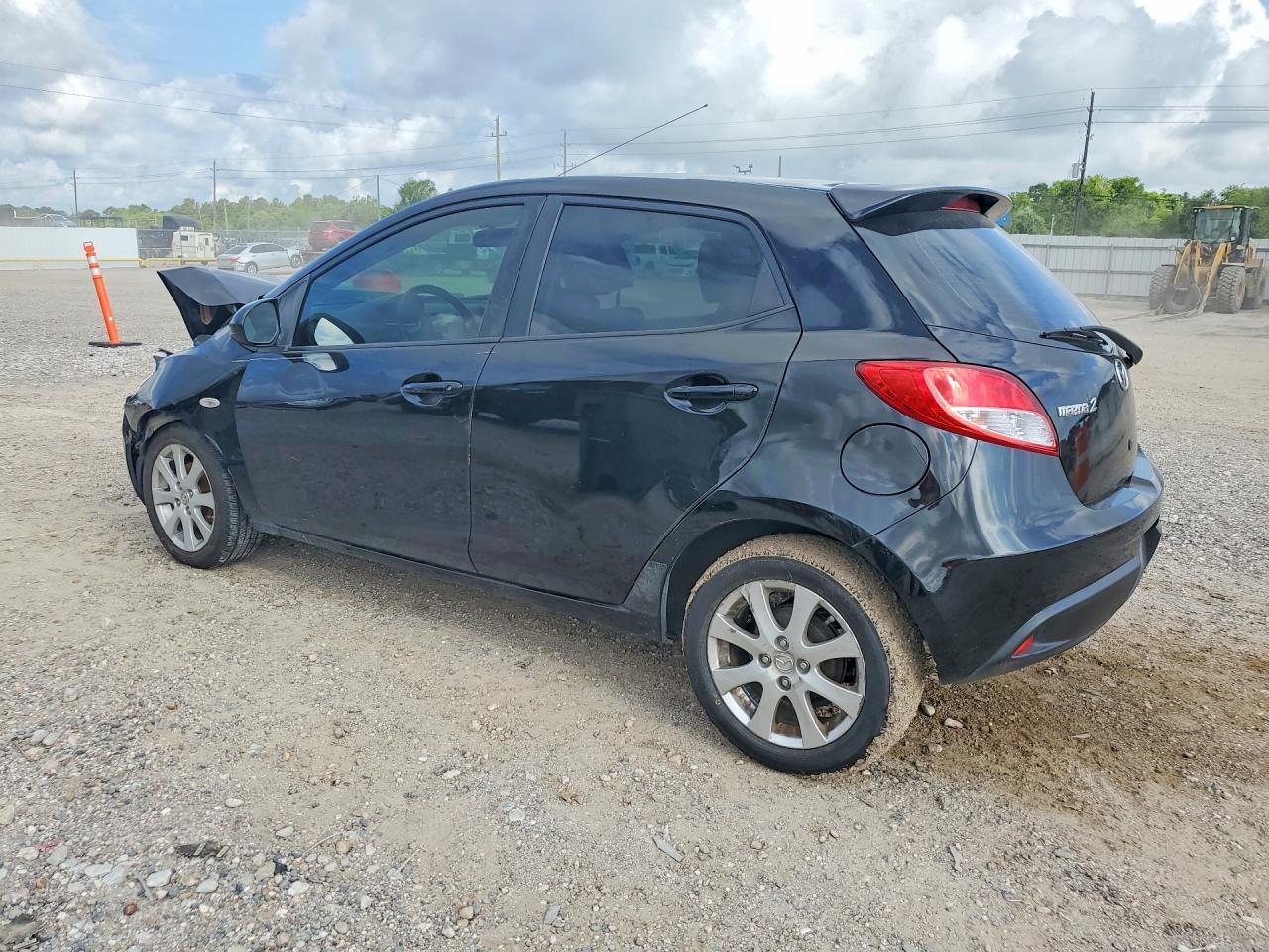 2011 Mazda Mazda2 - Image 2