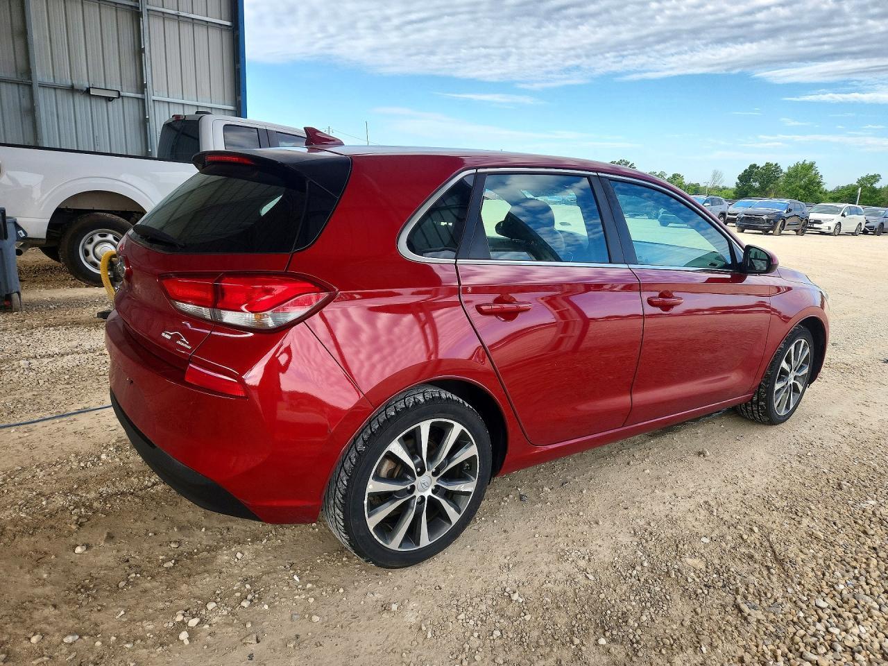 2018 Hyundai Elantra Gt Base - Фото 3