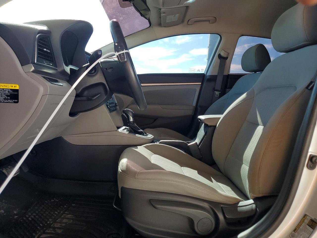 2017 Hyundai Elantra Se - Image 7