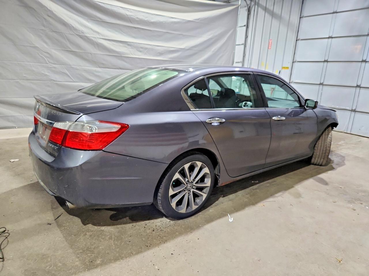 2014 Honda Accord Sport - Image 3