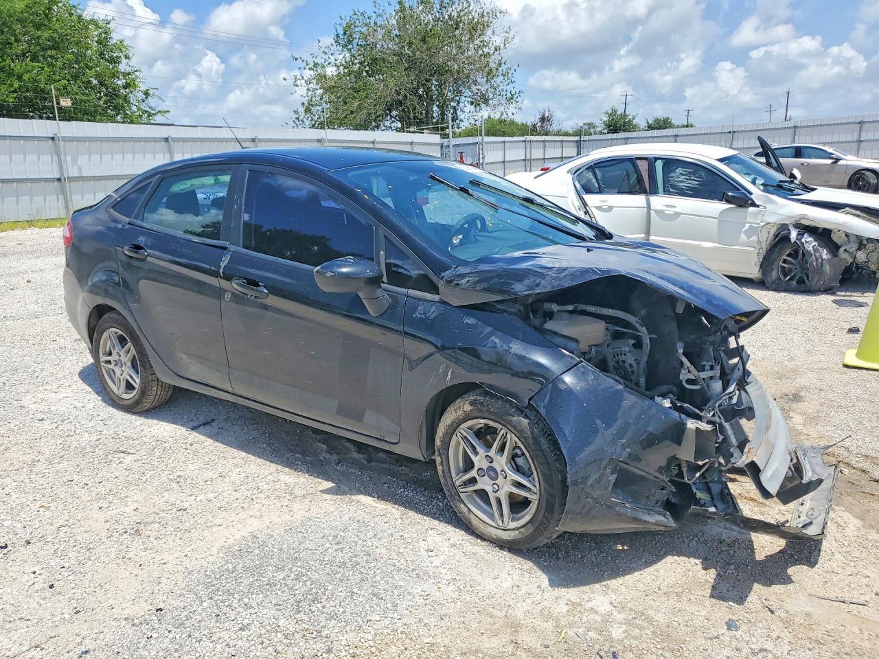 2018 Ford Fiesta Se - Image 4