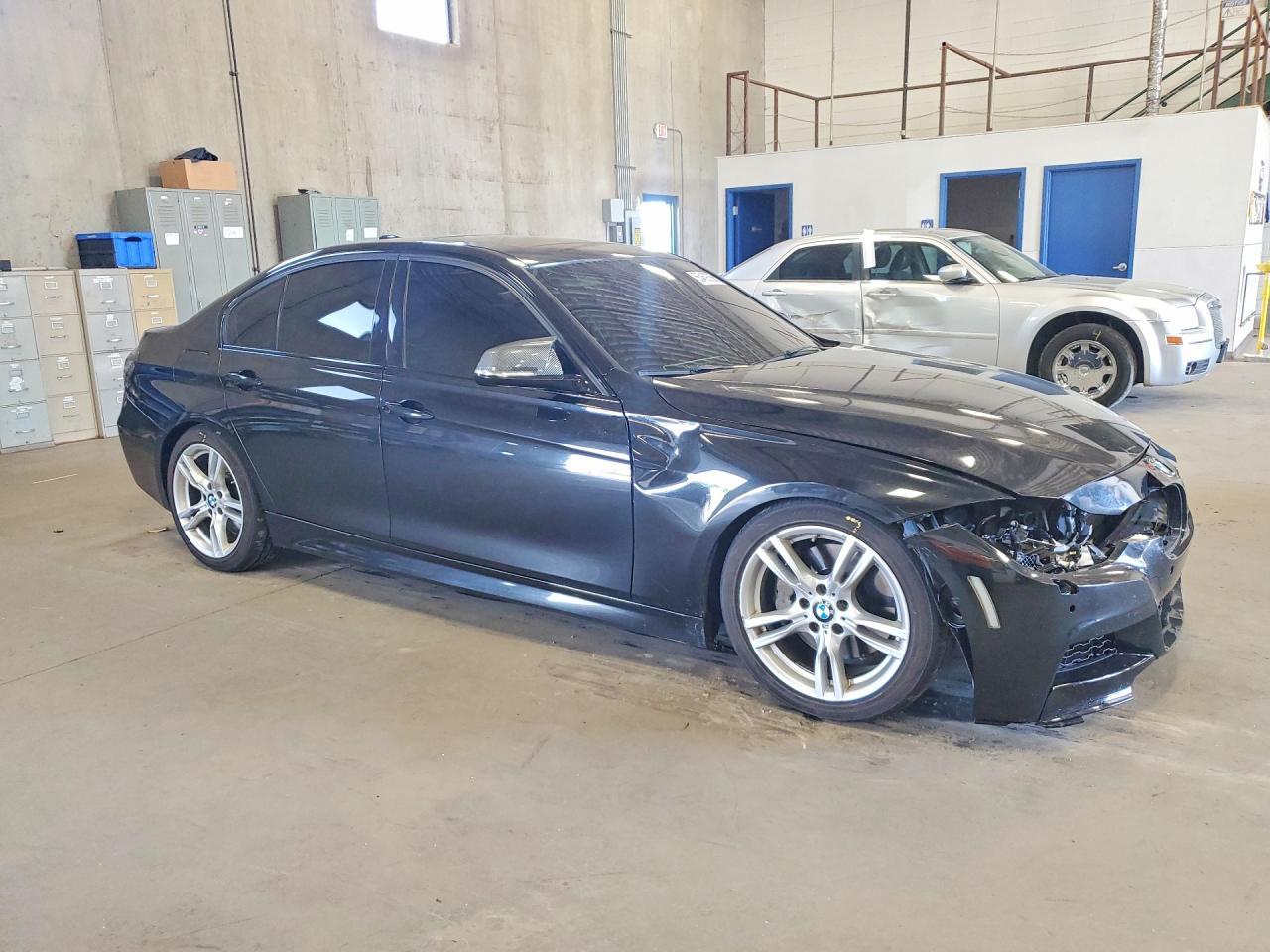 2014 BMW 335 Xi - Image 4