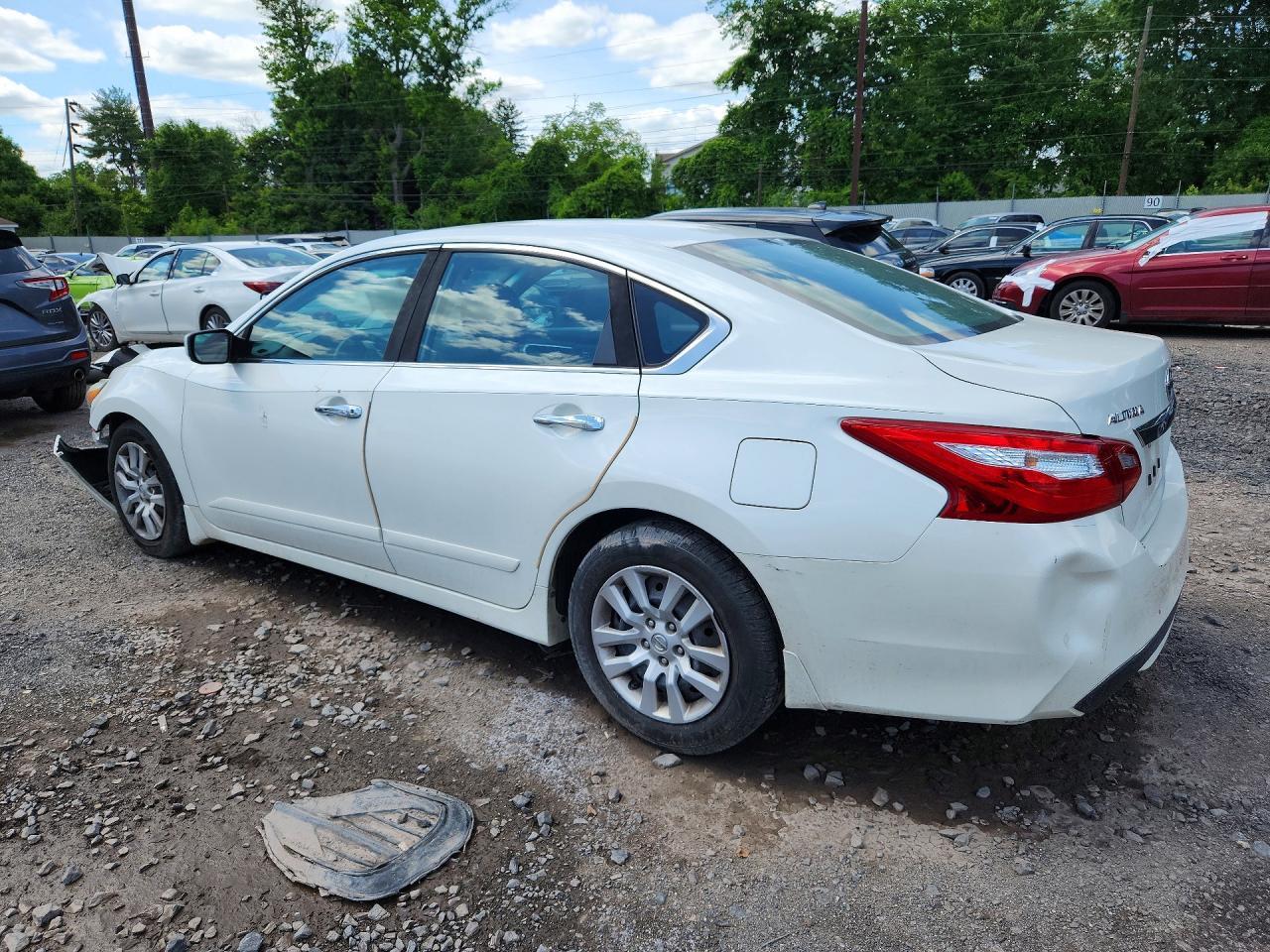 2016 Nissan Altima 2.5 S - Фото 2