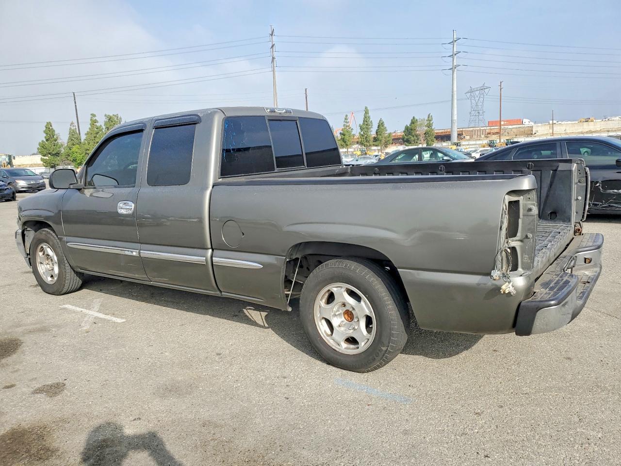 2000 GMC New Sierra C1500 - Фото 2