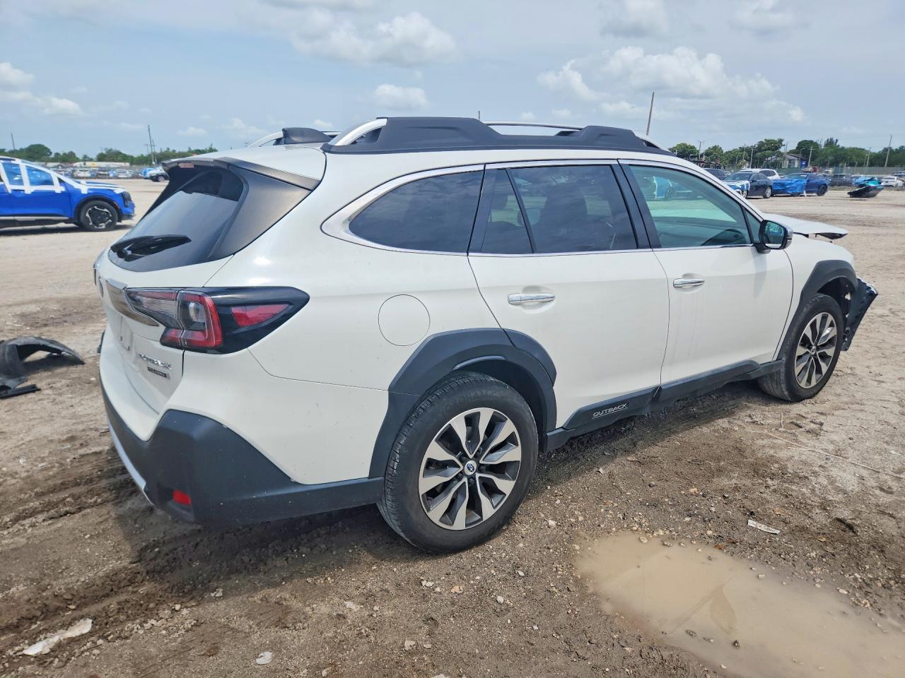 2023 Subaru Outback Touring - Фото 3