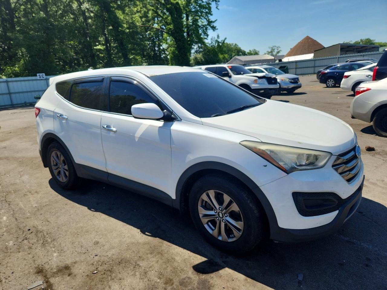 2016 Hyundai Santa Fe - Image 4
