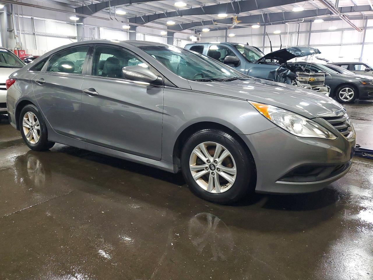 2014 Hyundai Sonata Gls - Image 4