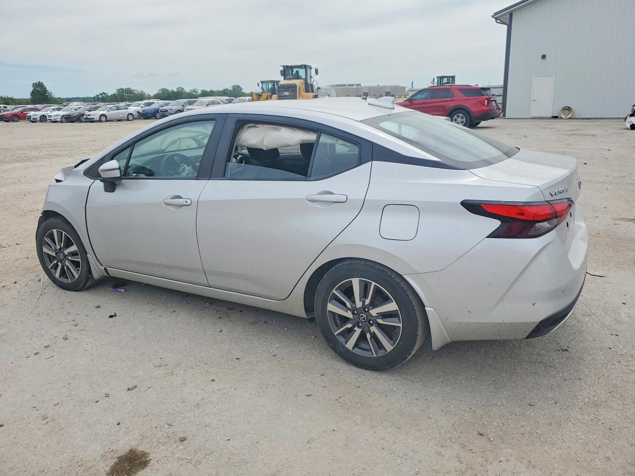 2020 Nissan Versa Sv - Фото 2