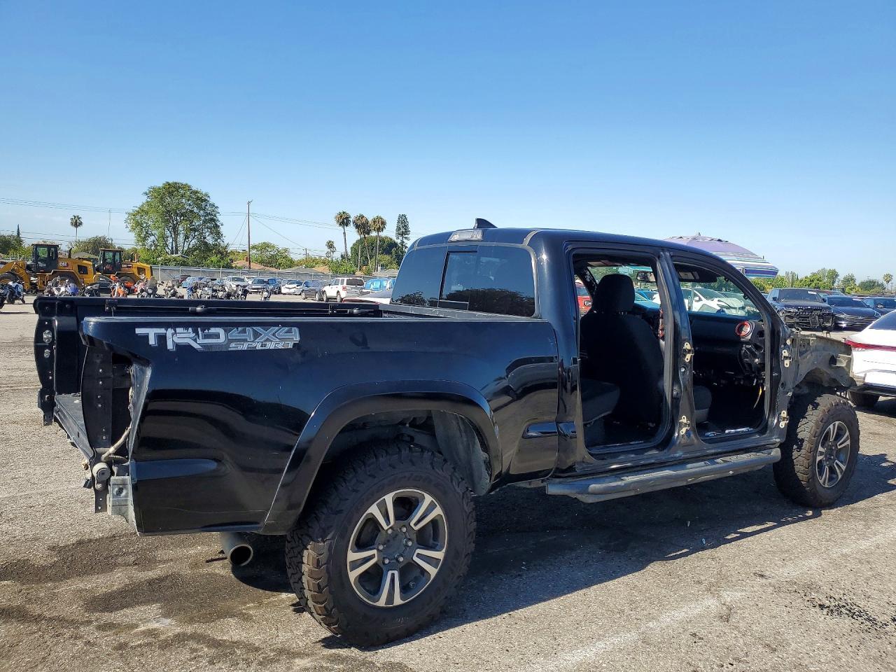 2017 Toyota Tacoma Trd Sport - Image 3