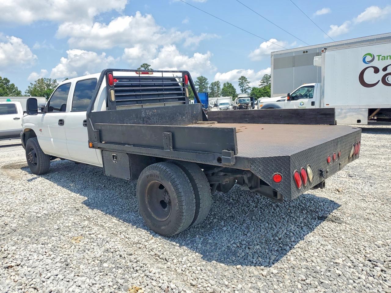 2004 Chevrolet Silverado K3500 - Фото 2