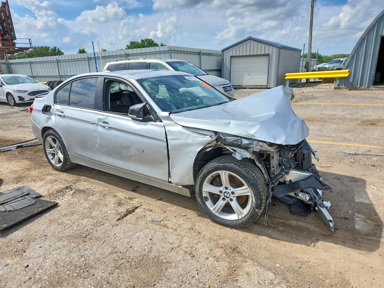2015 BMW 328 Xi - Image 4