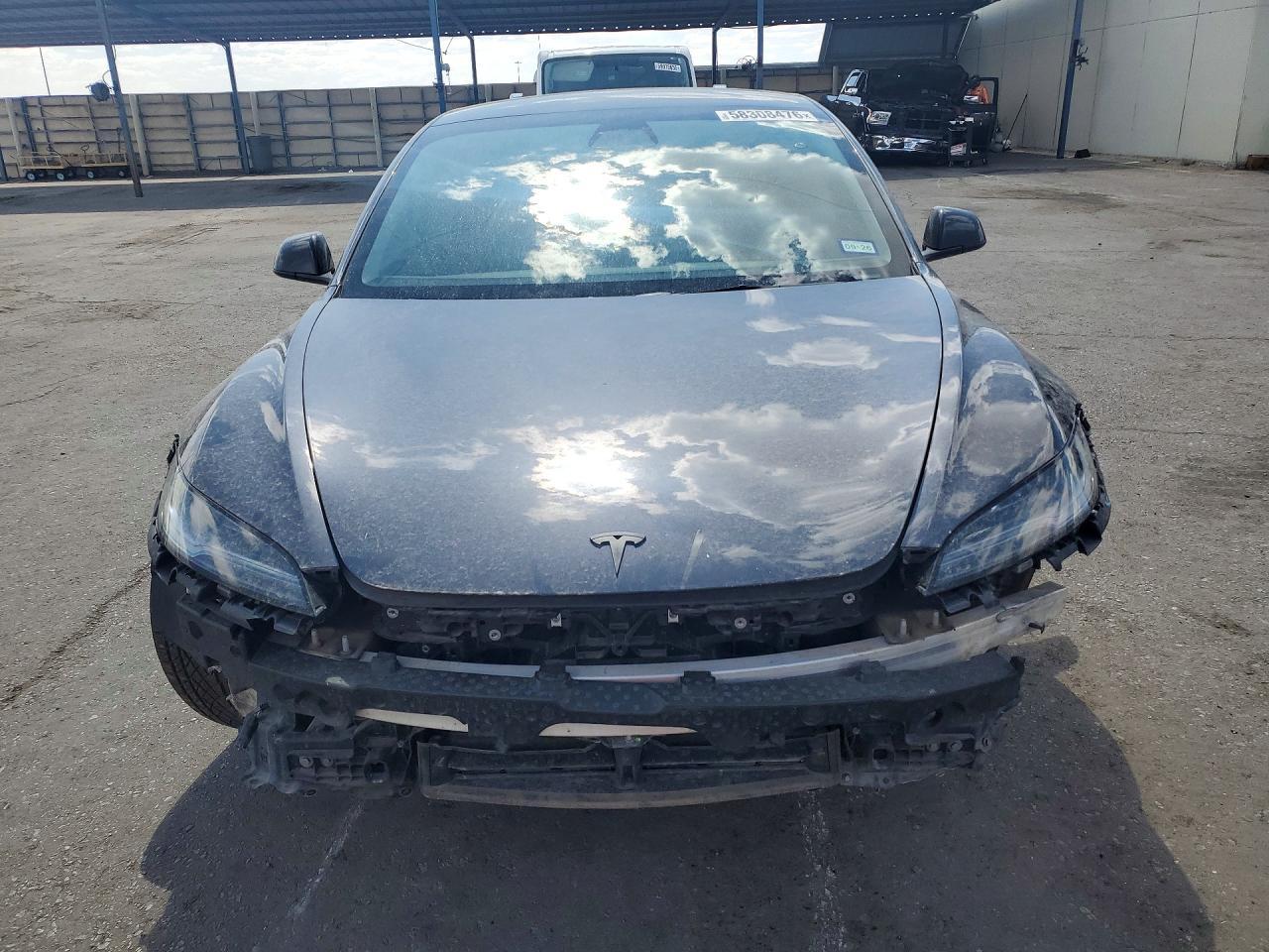 2024 Tesla Model 3 - Image 5