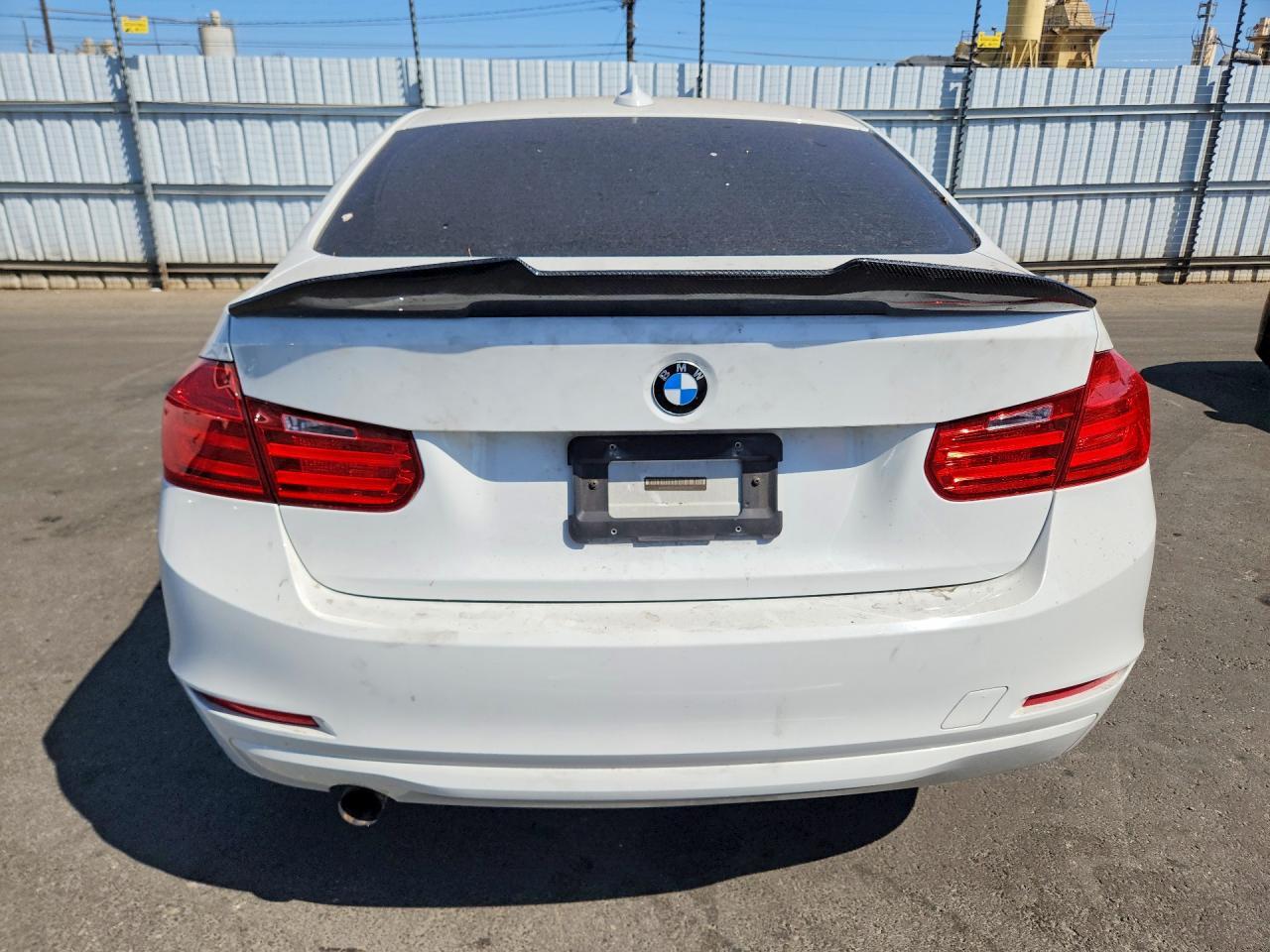 2015 BMW 320 I - Фото 6