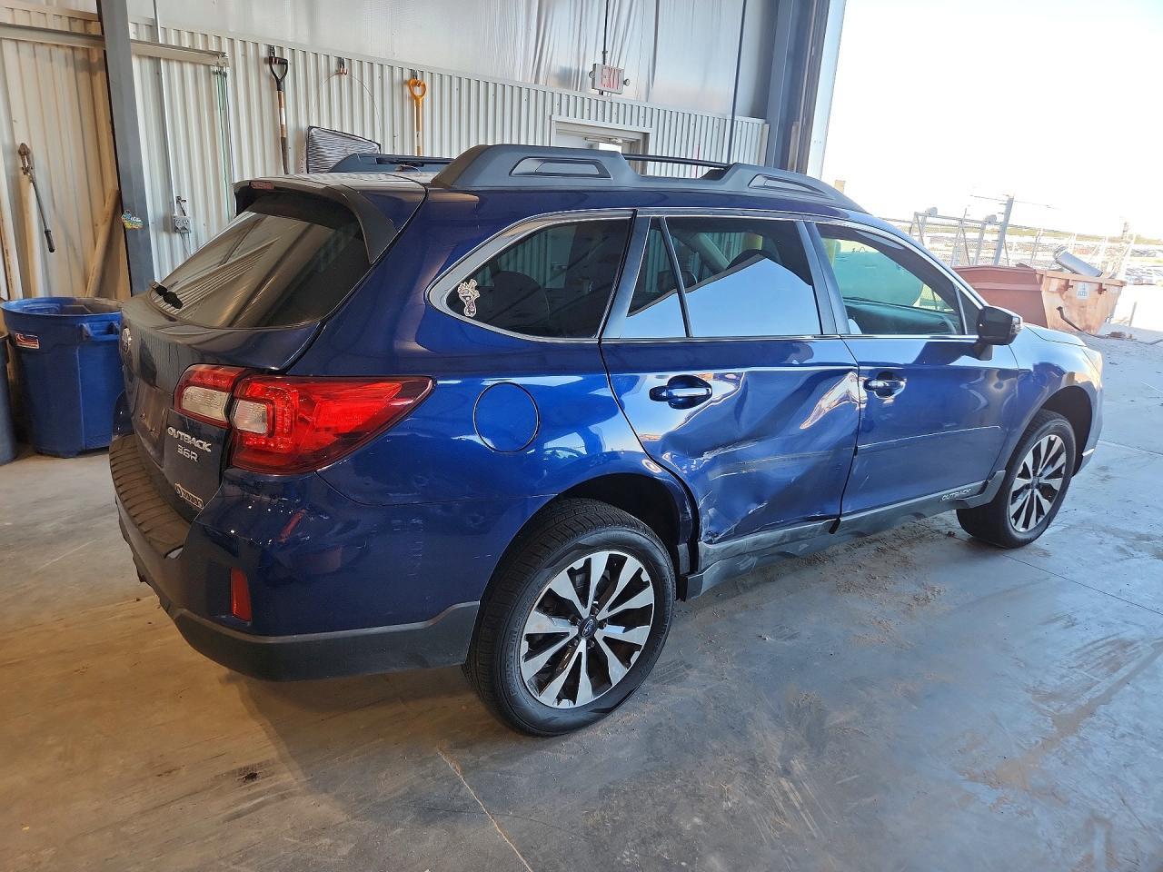 2015 Subaru Outback 3.6R Limited - Фото 3