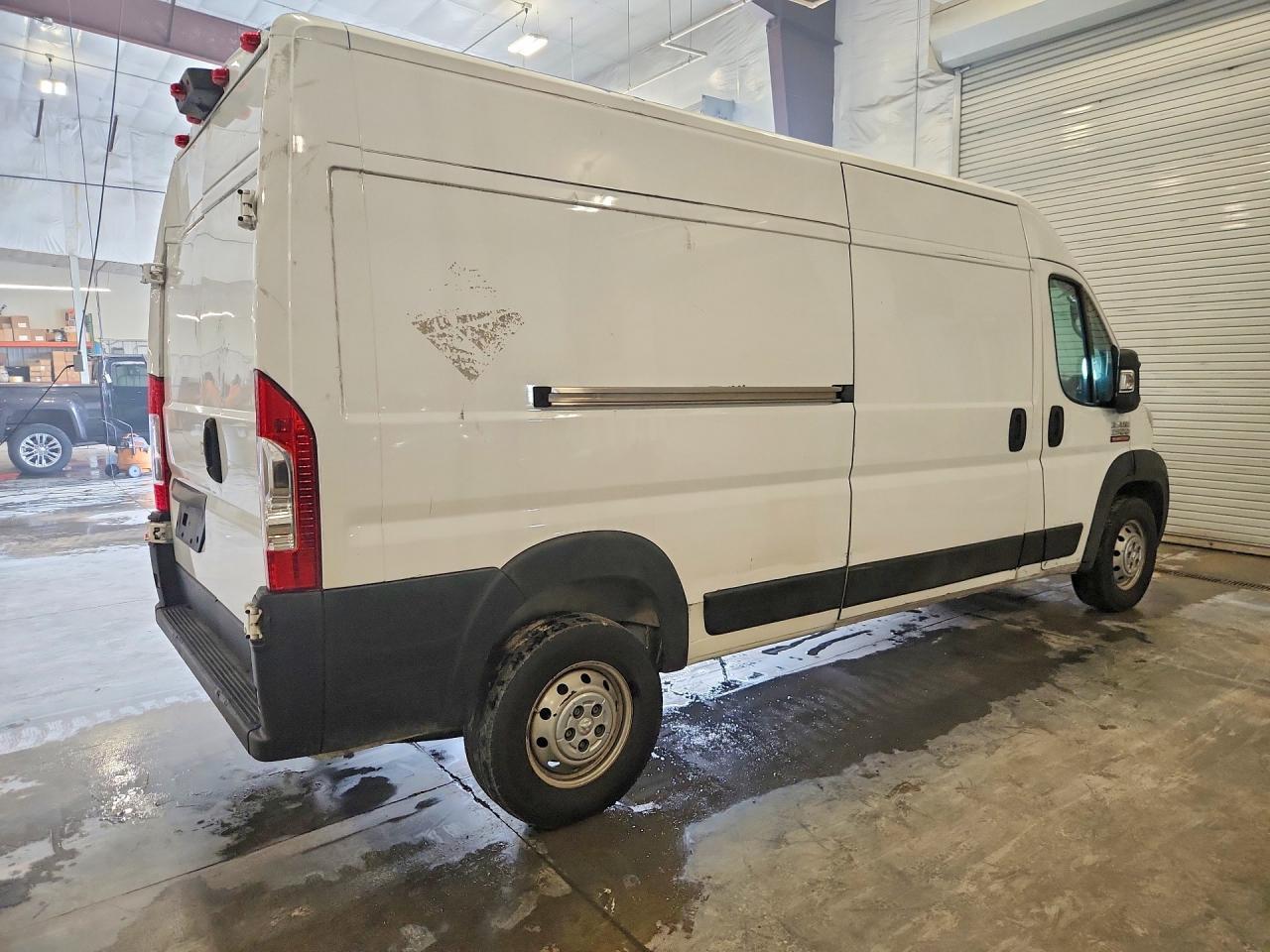 2019 Ram Promaster 2500 Delivery Van - Фото 3