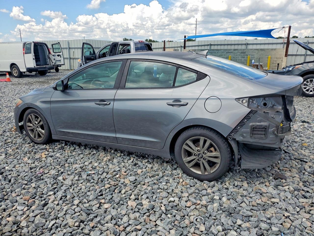 2018 Hyundai Elantra Sel - Фото 2