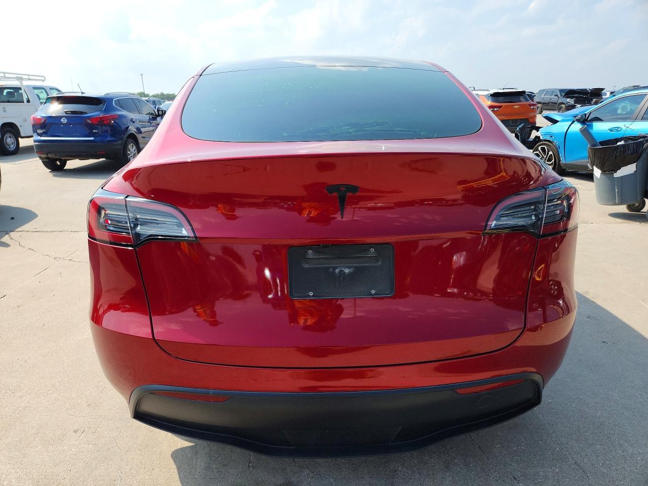 2024 Tesla Model Y - Фото 6