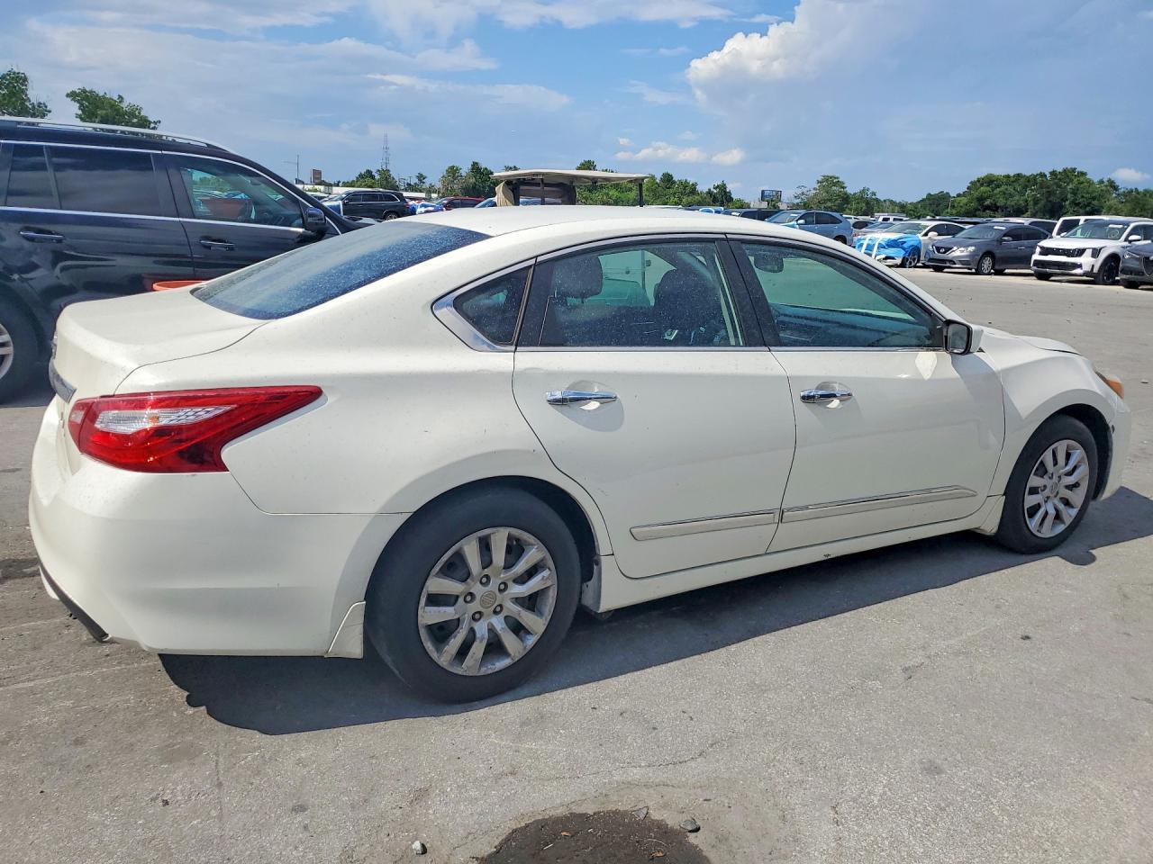 2017 Nissan Altima 2.5 S - Фото 3