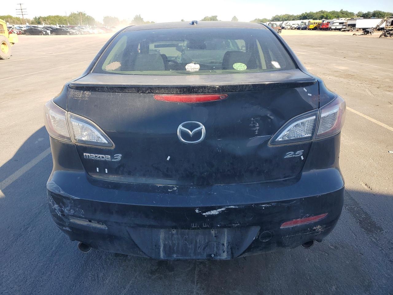 2010 Mazda 3 S - Image 6