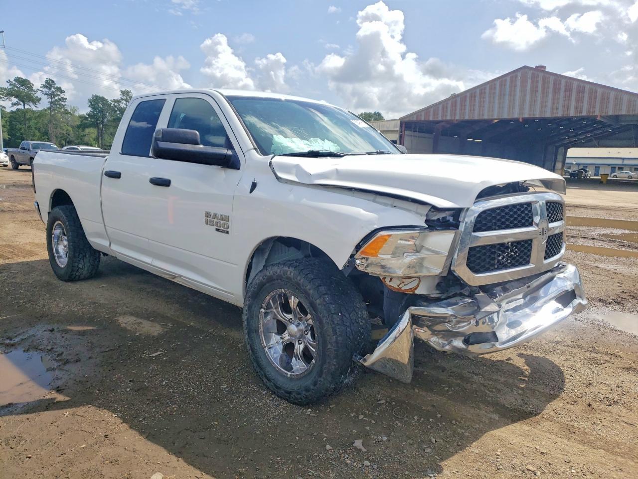 2021 Ram 1500 Classic Tradesman - Фото 4