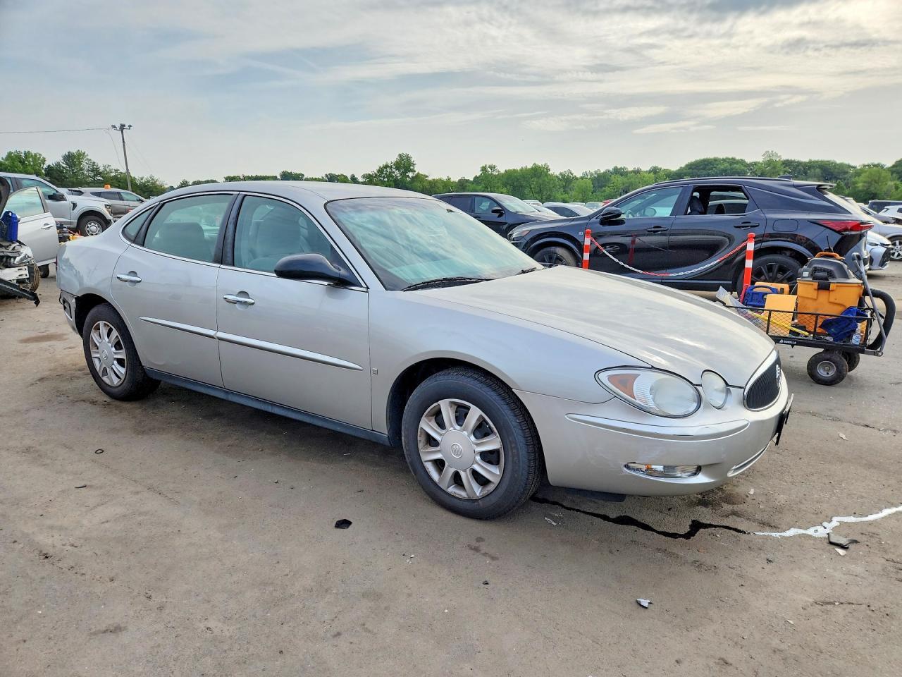 2007 Buick Lacrosse Cx - Image 4