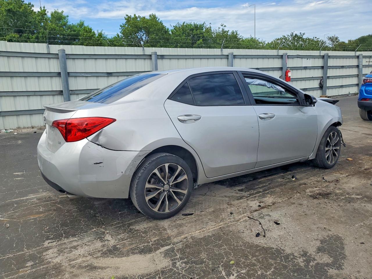 2018 Toyota Corolla Se - Image 3