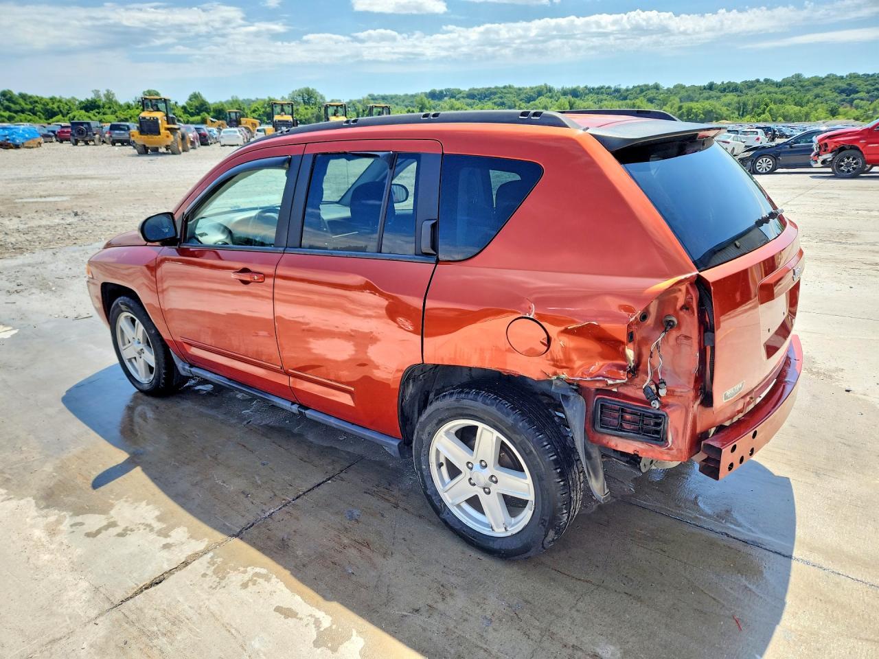 2010 Jeep Compass Sport - Фото 2