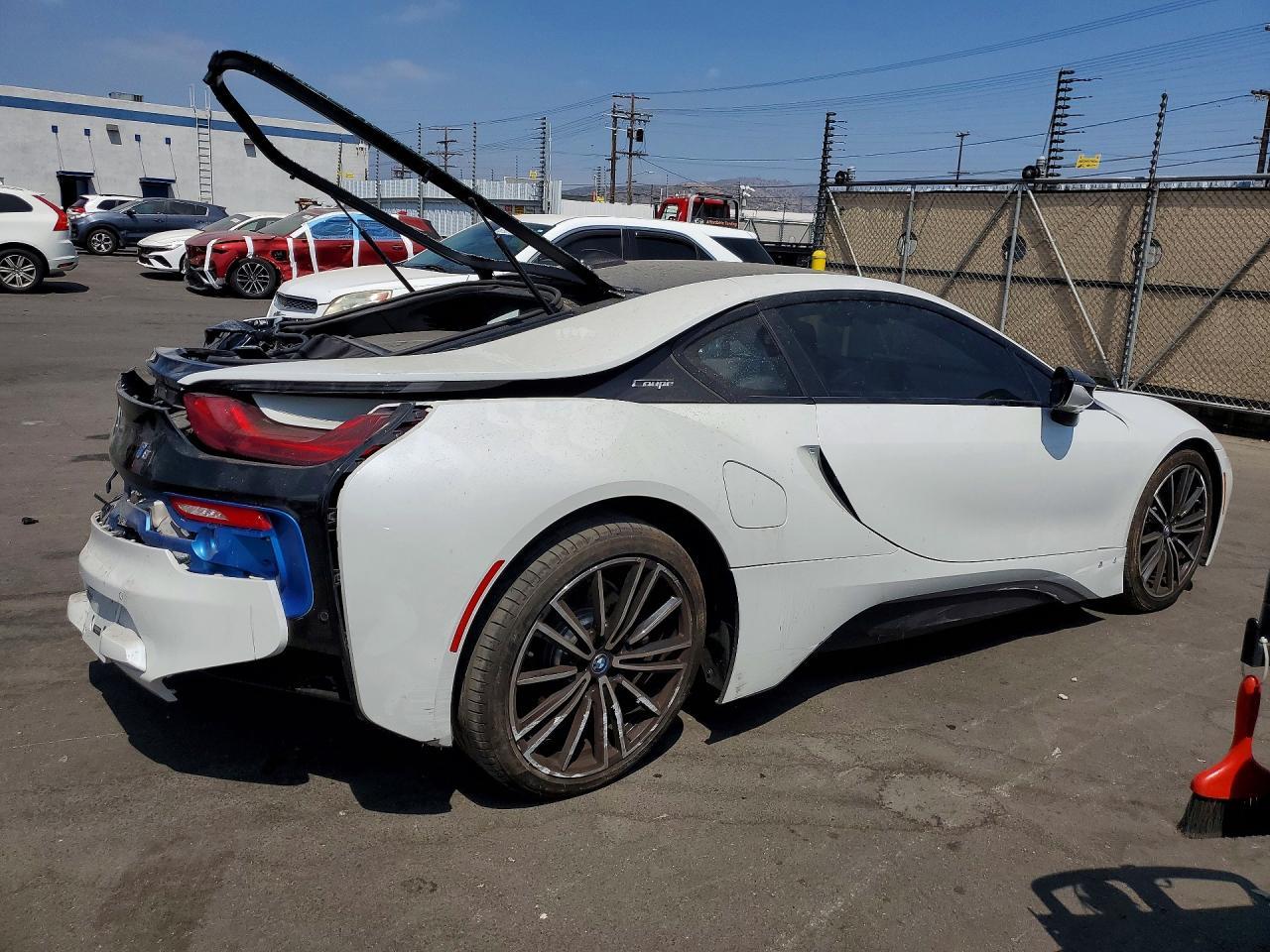2019 BMW I8 - Фото 3